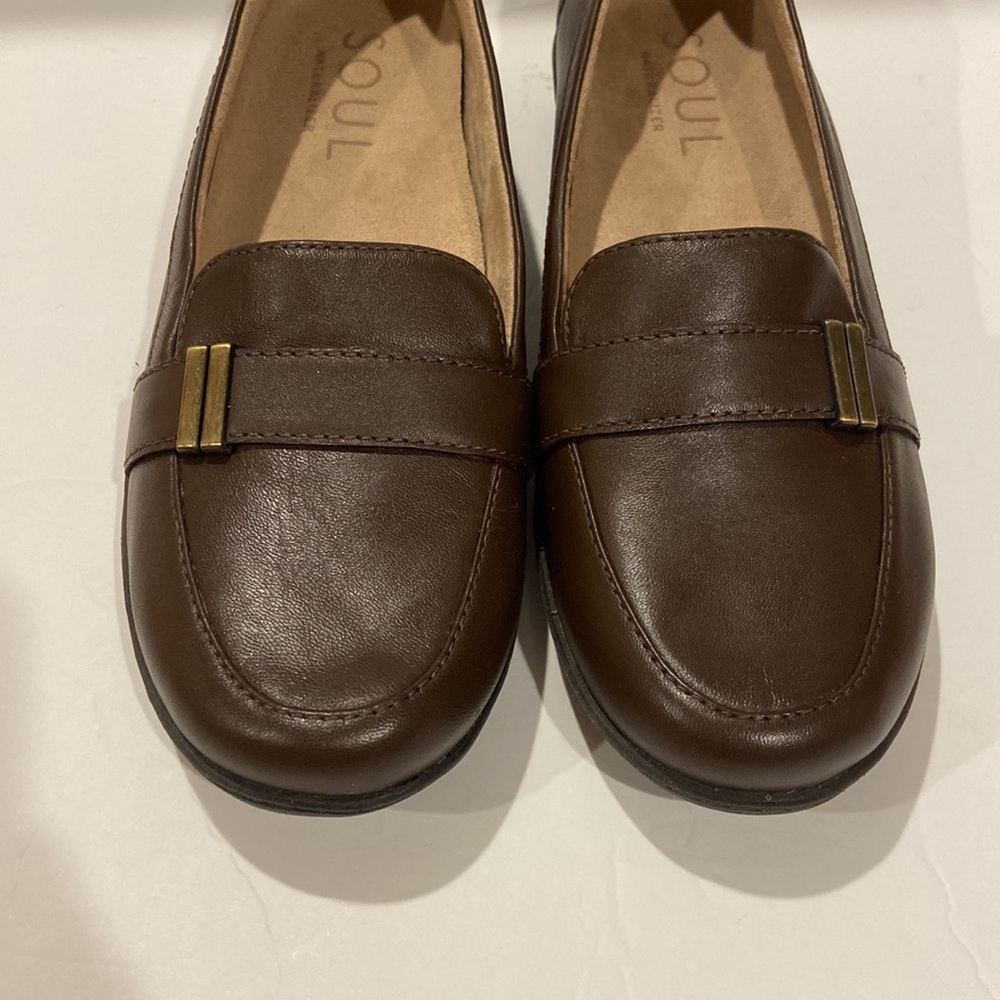 NWOB Naturalizer Kentley Leather Slip-On Comfort Loafers with Brass Detail - Picture 2 of 7